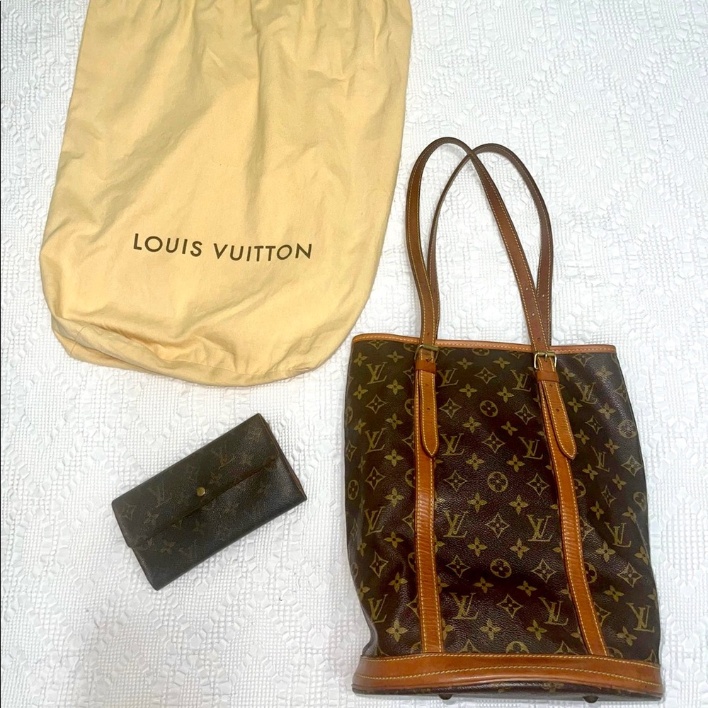 Authentic Louis Vuitton GM Bucket and LV Wallet in Excellent Condition.